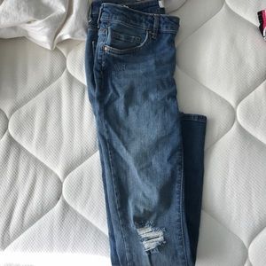 Forever 21 lightwash denim jeans
